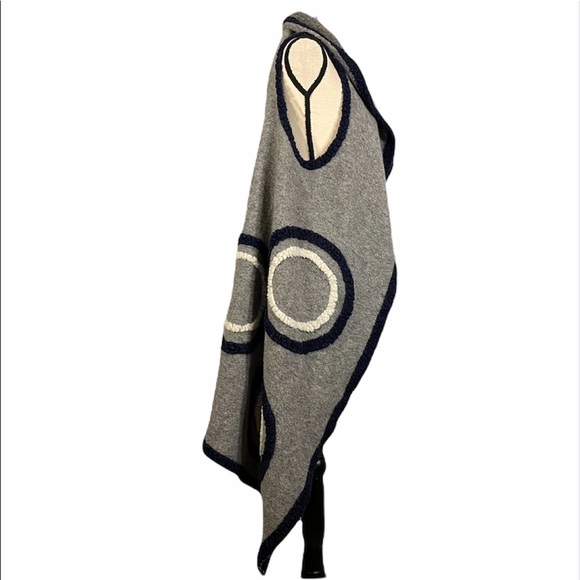 NWT Aris. A Wool Blend Circle Knit Design Open Front Sleeveless Sweater Duster - Picture 6 of 16